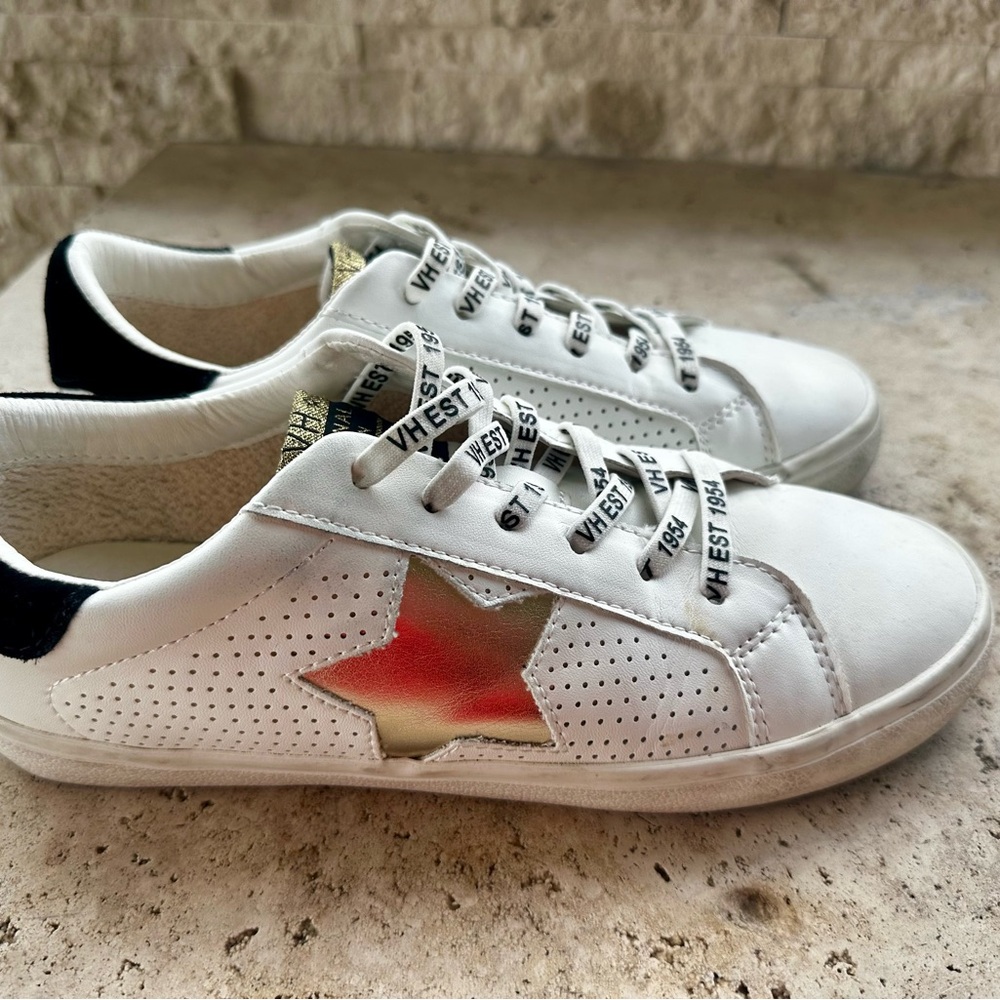 Vintage Havana White and Gold Sneakers